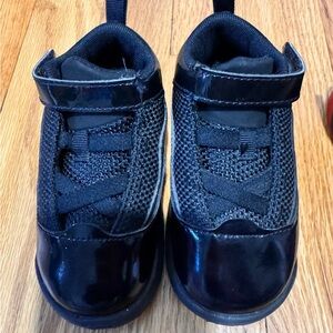 2 pairs of Jordan toddler Sneakers